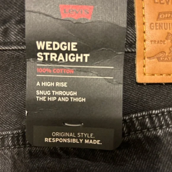 NWT Levi’s Wedgie Jeans - Picture 4 of 6